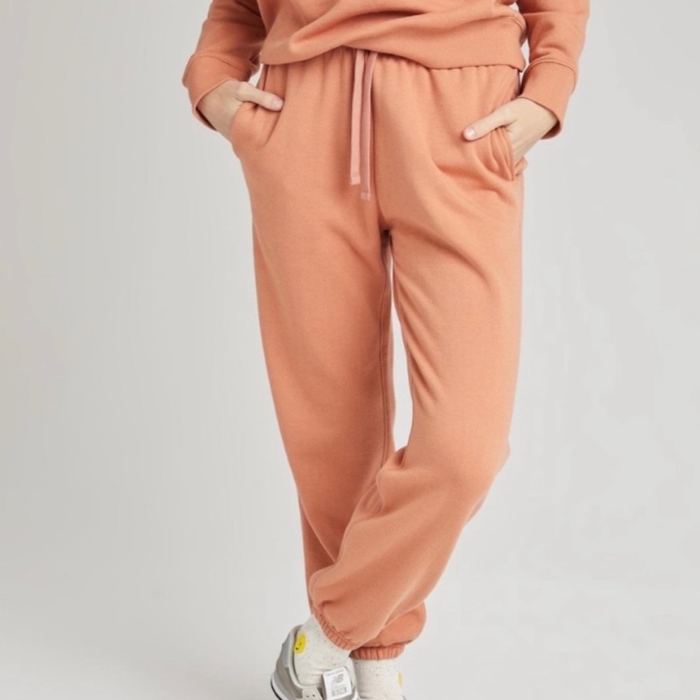 Richer Poorer NWT Recycled Fleece Classic Sweatpant Clay Small Womens